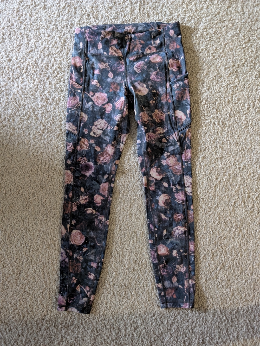 Lululemon Leggings Size 6 Floral With 5 Pockets
